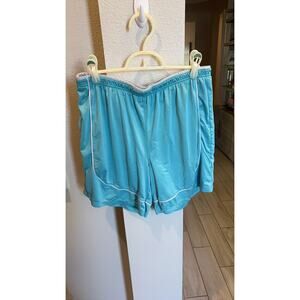 Athleta Women M Athletic Shorts Blue White Classic Fit Relaxed Style